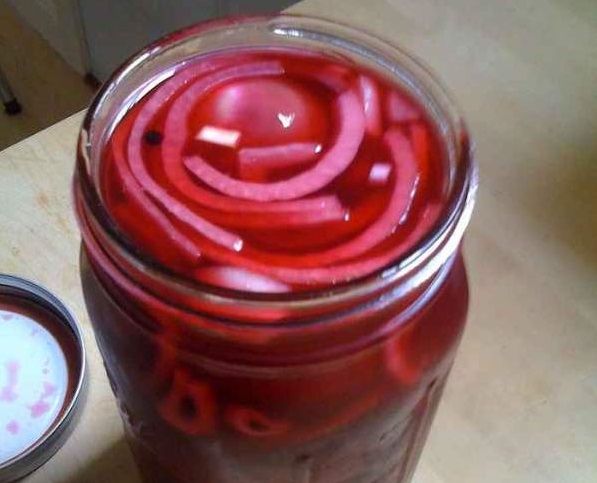 Pickled Red Beet Eggs recipe