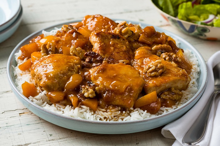 Sauteed Chicken with Spicy Peach Sauce recipe