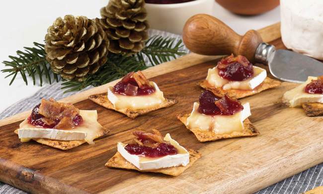 Bacon, Baked Brie Holiday Melts