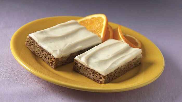 Gingerbread Bars with Cream Cheese Icing recipe