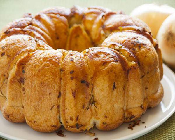 Buttery Onion Pull Apart
